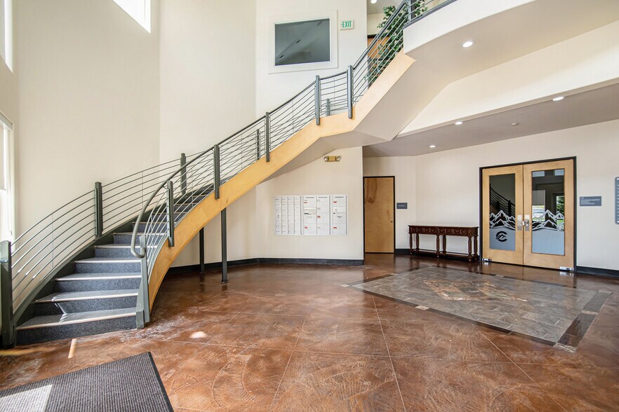 More Photos Of 10390 W Bradford Rd, Littleton Office Residential For Sale