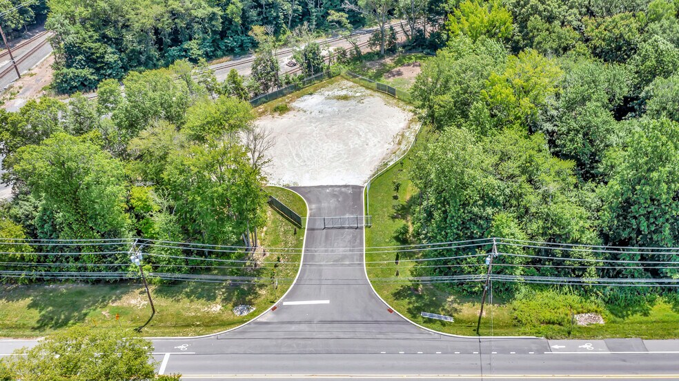 More Photos Of 1550 Porter Rd, Bear Land For Lease