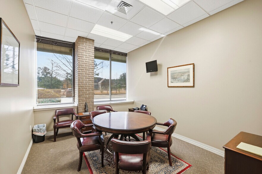More Photos Of 68031 Capital Trace Row, Mandeville Office For Lease