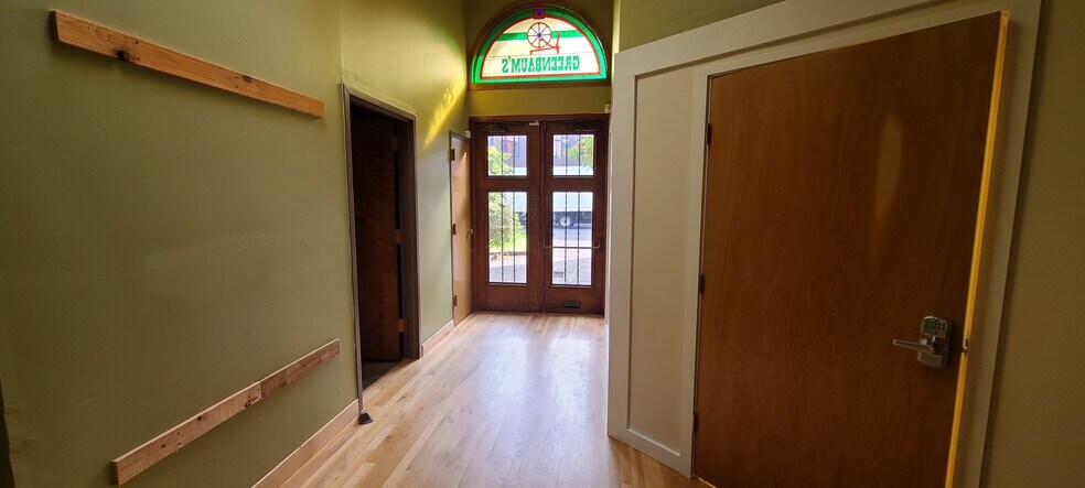 More Photos Of 240 Commercial St NE, Salem General Retail For Sale