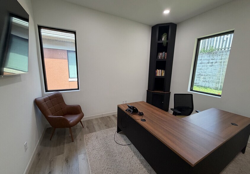 More Photos Of 731 Ciara Creek Cv, Longwood Office For Lease