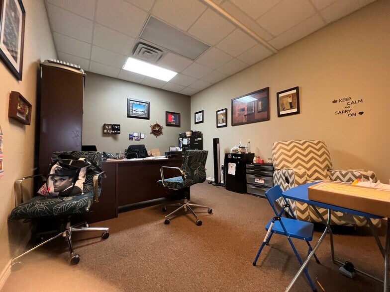 More Photos Of 302 Millers Xing, Harker Heights Storefront For Lease