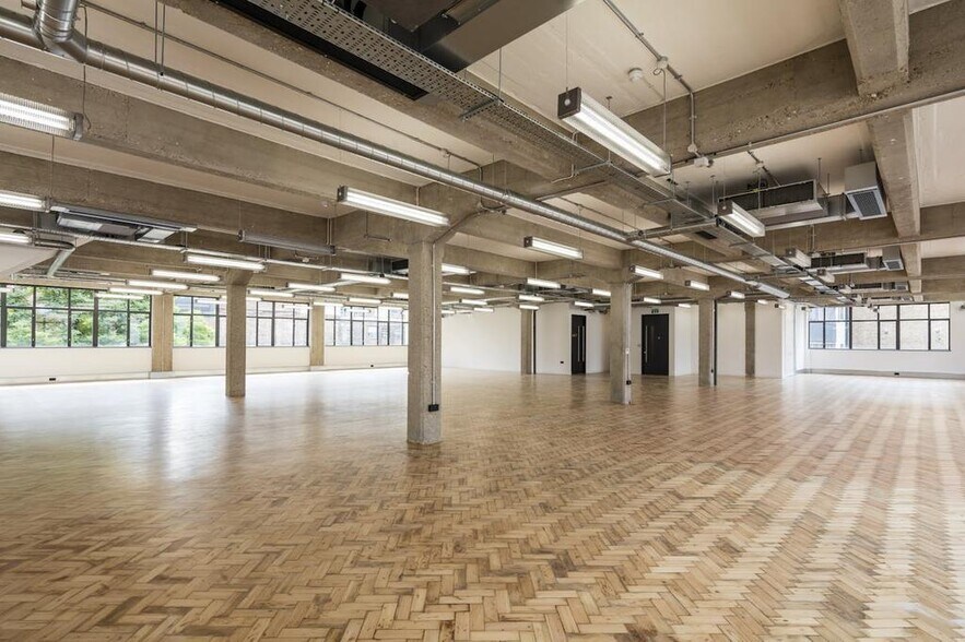 More Photos Of 15-27 Gee St, London Office Residential For Lease