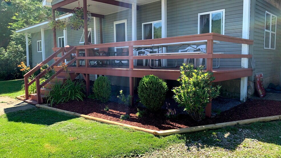 More Photos Of 15 Decasper Dr, Lewis Run Manufactured Housing Mobile Home Park For Sale