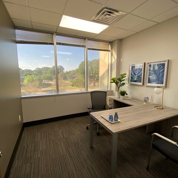 More Photos Of 3029 S Sherwood Forest Blvd, Baton Rouge Loft Creative Space For Lease