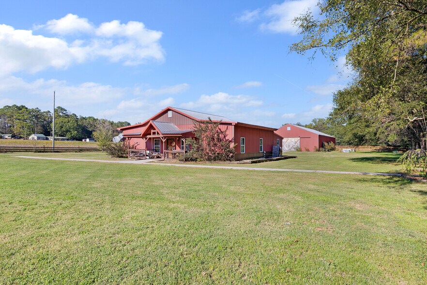 More Photos Of 80 S Sauty Rd, Guntersville Lodge Meeting Hall For Sale