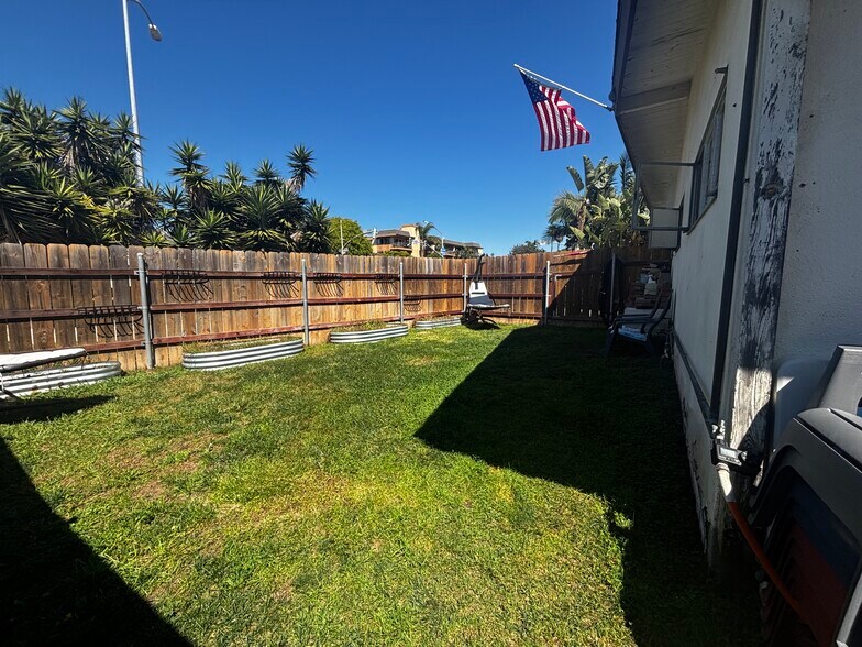 More Photos Of 4980-82 La Jolla Blvd, San Diego Multifamily For Sale