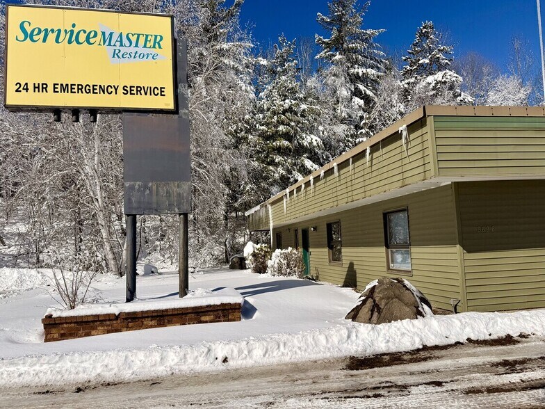 More Photos Of 5696 Highway 8, Rhinelander Flex For Sale