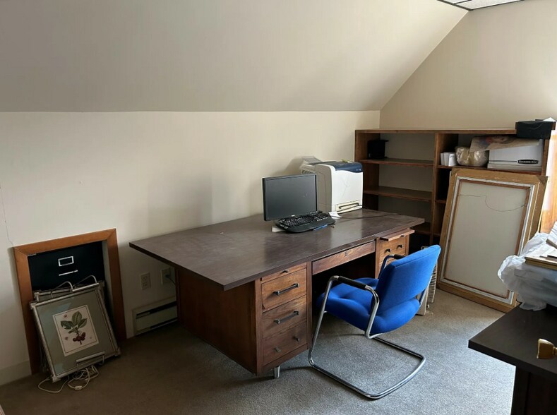 More Photos Of 76 Millbury St, Worcester Freestanding For Sale