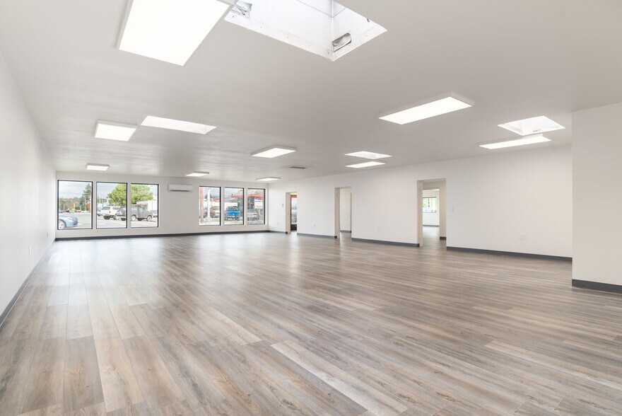 More Photos Of 315 State St, Sedro Woolley Storefront For Sale