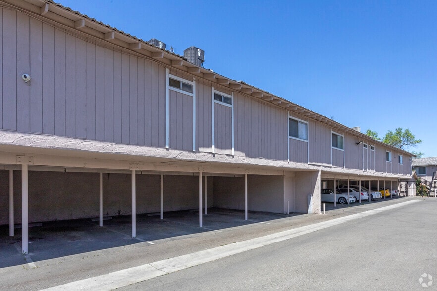 More Photos Of 1905 E Pontiac Way, Fresno Apartments For Sale