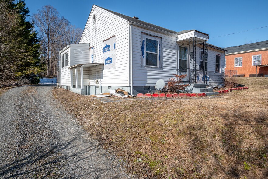 More Photos Of 402 Worth St, Mount Airy Religious Facility For Sale