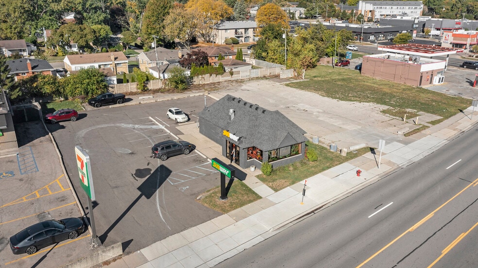 More Photos Of 4703 N Crooks Rd, Royal Oak Fast Food For Sale