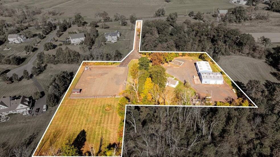 More Photos Of 563 Deep Run Rd, Perkasie Contractor Storage Yard For Sale