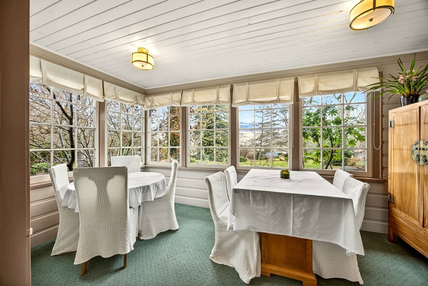 More Photos Of 668 N Main St, Ashland Hospitality For Sale