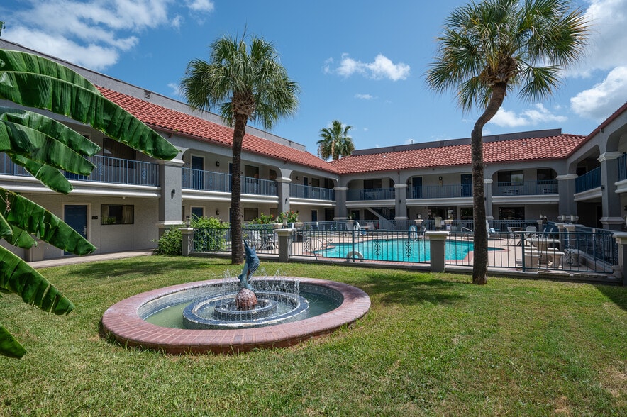 More Photos Of 11217 Ih 37, Corpus Christi Hotel For Sale