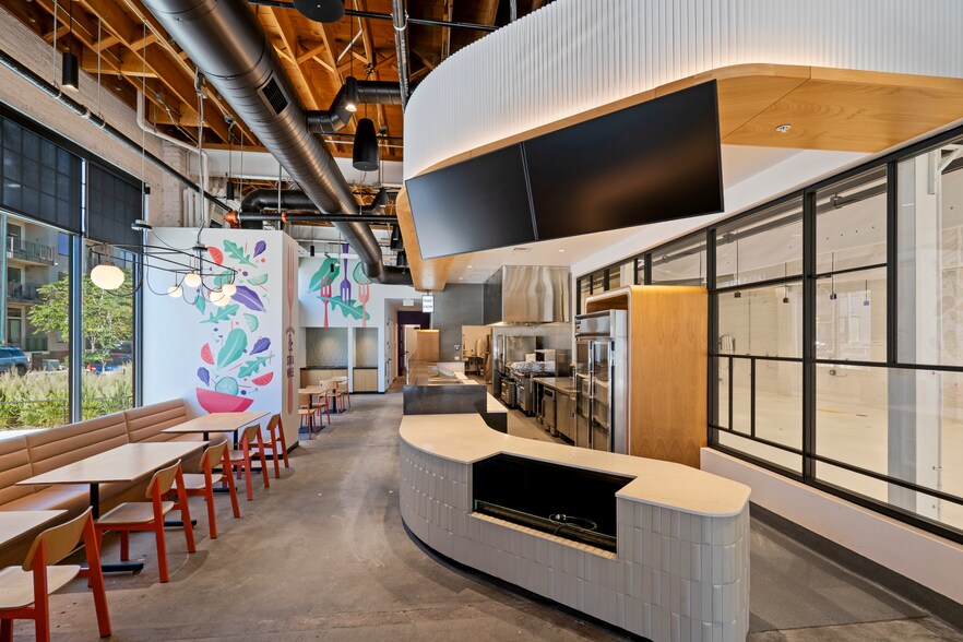 More Photos Of 2401 Larimer St, Denver Restaurant For Sale