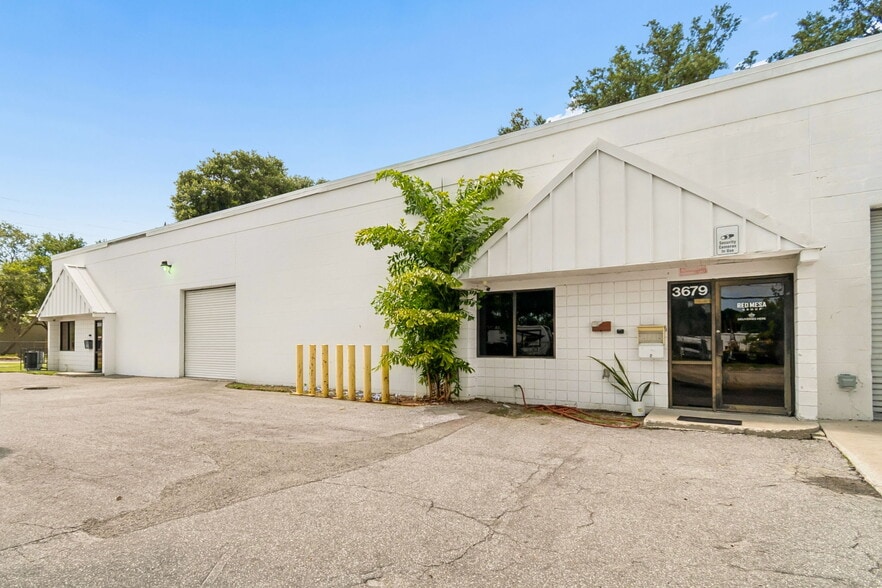 More Photos Of 3667-3691 46th Ave N, Saint Petersburg Warehouse For Sale