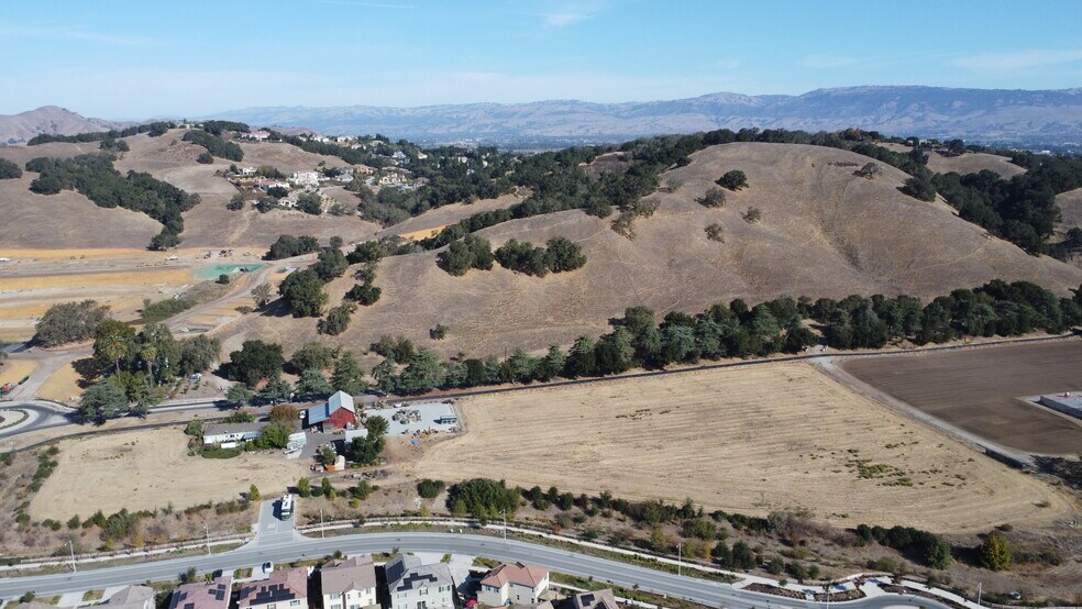 More Photos Of 2480 Hecker Pass Hwy, Gilroy Land For Sale