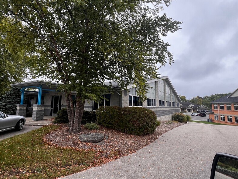 More Photos Of 3344 Grand Ridge Dr NE, Grand Rapids Medical For Lease