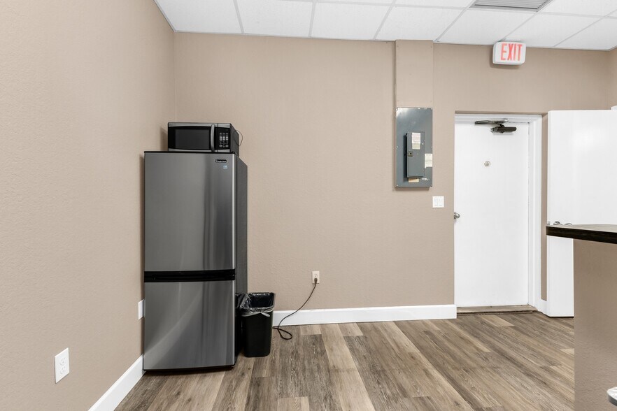 More Photos Of 425 Cross St, Punta Gorda Loft Creative Space For Lease