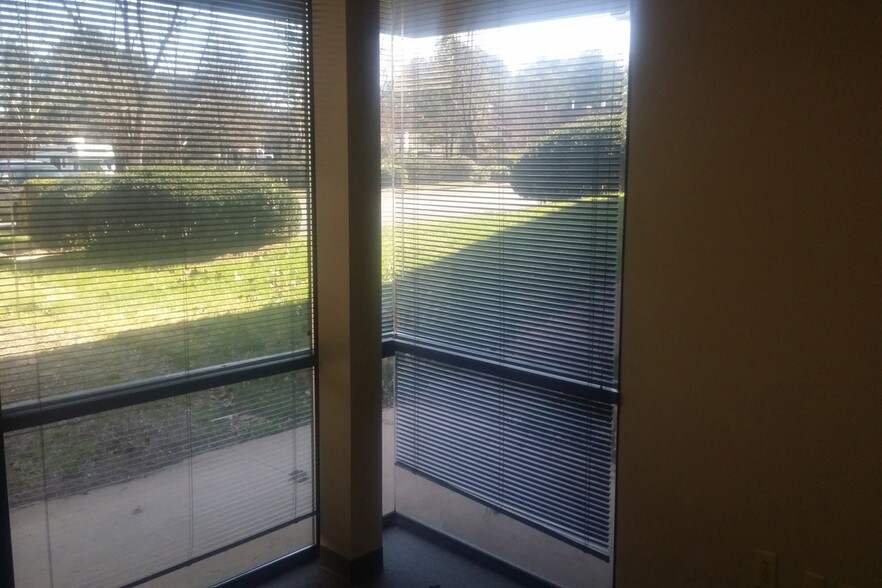 More Photos Of 7094 Peachtree Industrial Blvd, Peachtree Corners Office For Lease