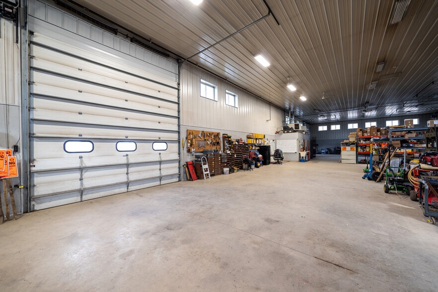 More Photos Of 10 Park Dr, Franklin Warehouse For Sale