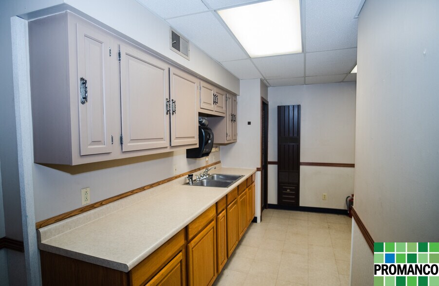 More Photos Of 223 2nd St, Marietta Storefront Retail Office For Lease