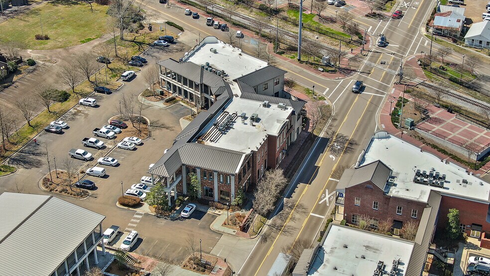 More Photos Of 113-115 W Jackson Ave, Ridgeland Unknown For Lease