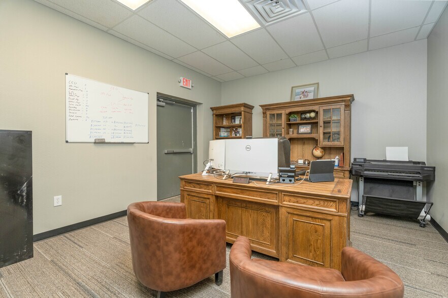 More Photos Of 5820 66th St, Lubbock Storefront Retail Office For Sale