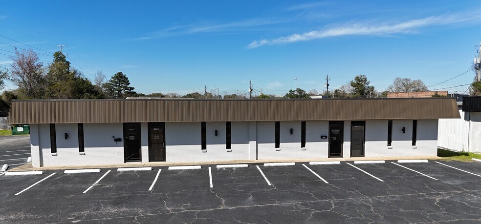 Primary Photo Of 3168 Midtown Park S, Mobile Showroom For Lease