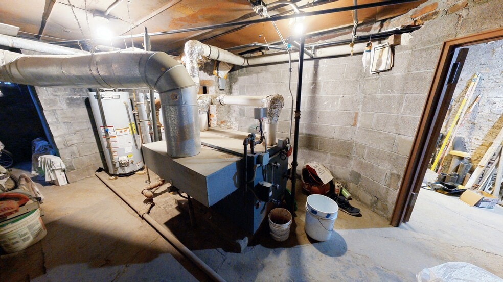 More Photos Of 137 Starr St, Brooklyn Apartments For Sale