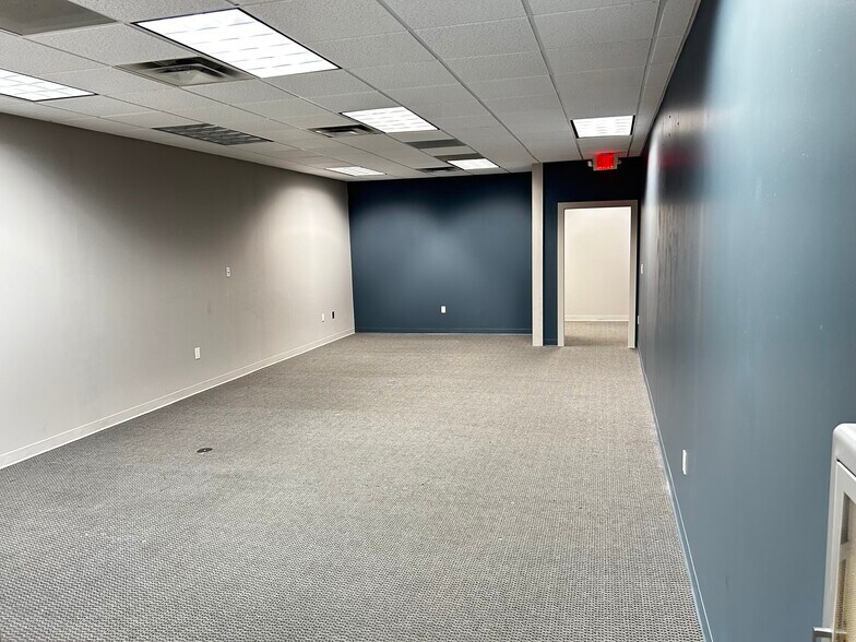 More Photos Of 4245 Johns Creek Pky, Suwanee Medical For Sale