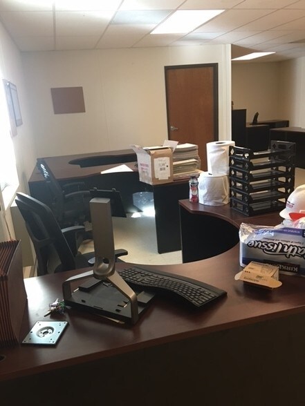 More Photos Of 12963 38 P St SW, Belfield Warehouse For Sale