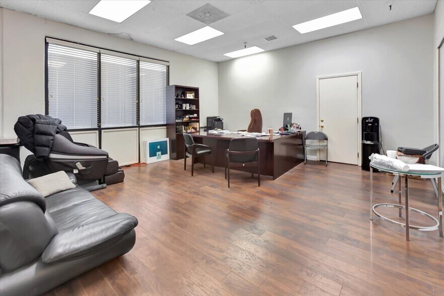 More Photos Of 1061 S Melrose St, Placentia Warehouse For Sale