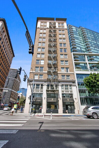 More Photos Of 755 S Spring St, Los Angeles Apartments For Lease