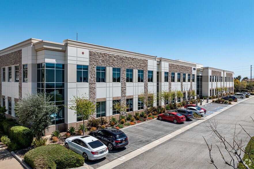 More Photos Of 10760 4th St, Rancho Cucamonga Unknown For Lease