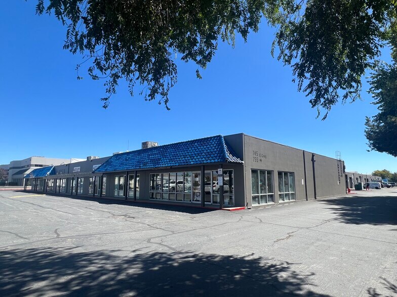 More Photos Of 745 E Greg St, Sparks Showroom For Lease