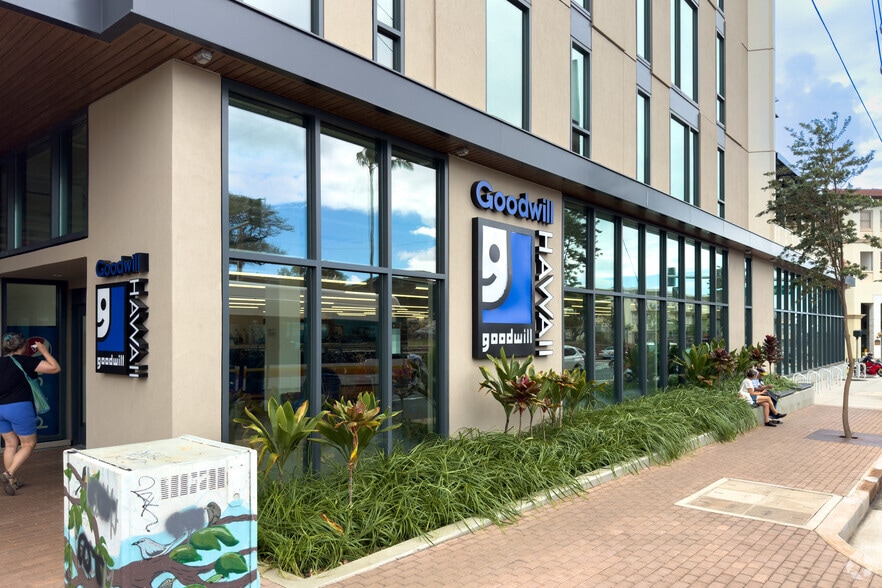 More Photos Of 3650 Waialae Ave, Honolulu Office For Lease