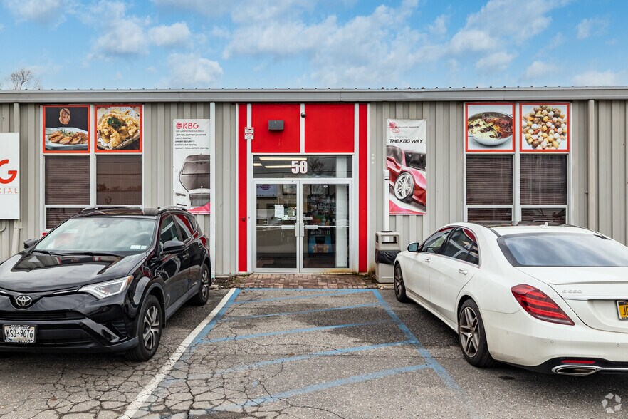 More Photos Of 50 Inez Dr, Bay Shore Warehouse For Lease