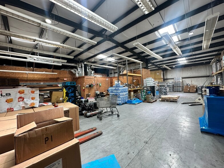 More Photos Of 306 Canton Rd, Cumming Freestanding For Lease