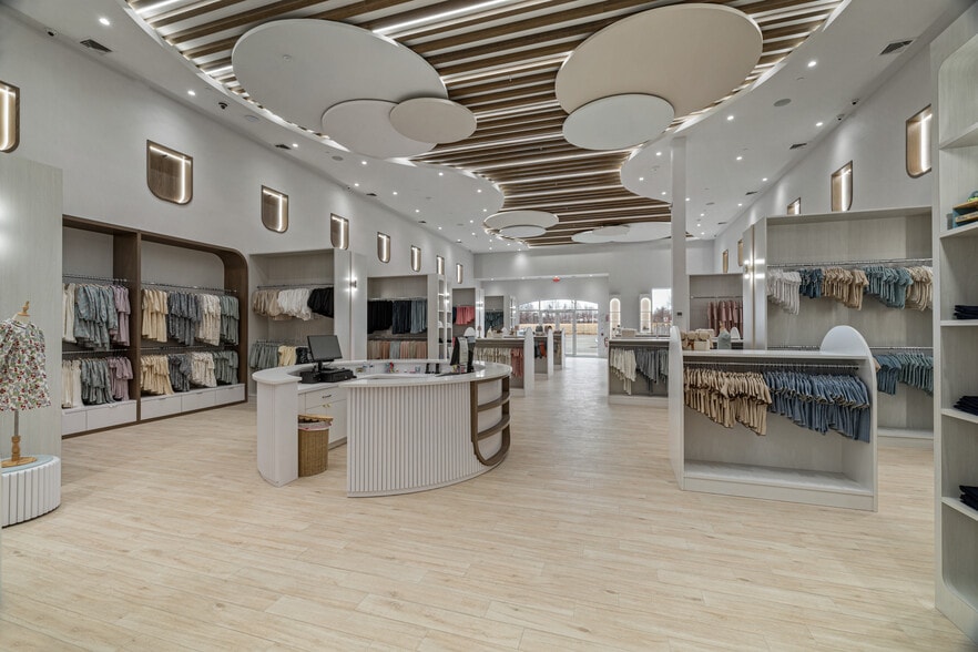 More Photos Of 1-170 Spring Valley Market Pl, Spring Valley Unknown For Sale