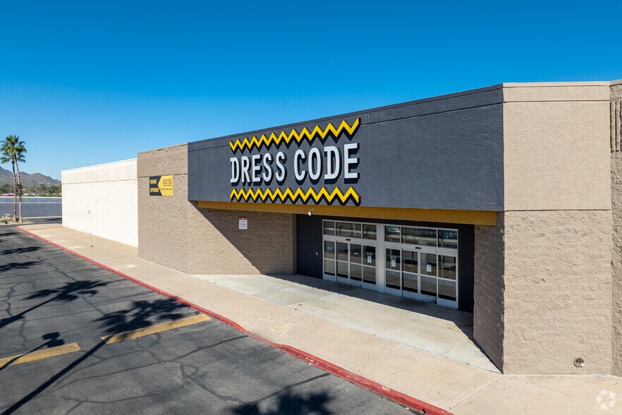 More Photos Of 3660 S 16th Ave, Tucson Department Store For Lease
