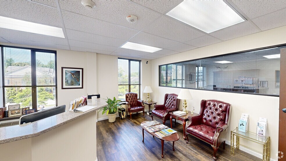 Primary Photo Of 3900 University Dr, Fairfax Office For Lease