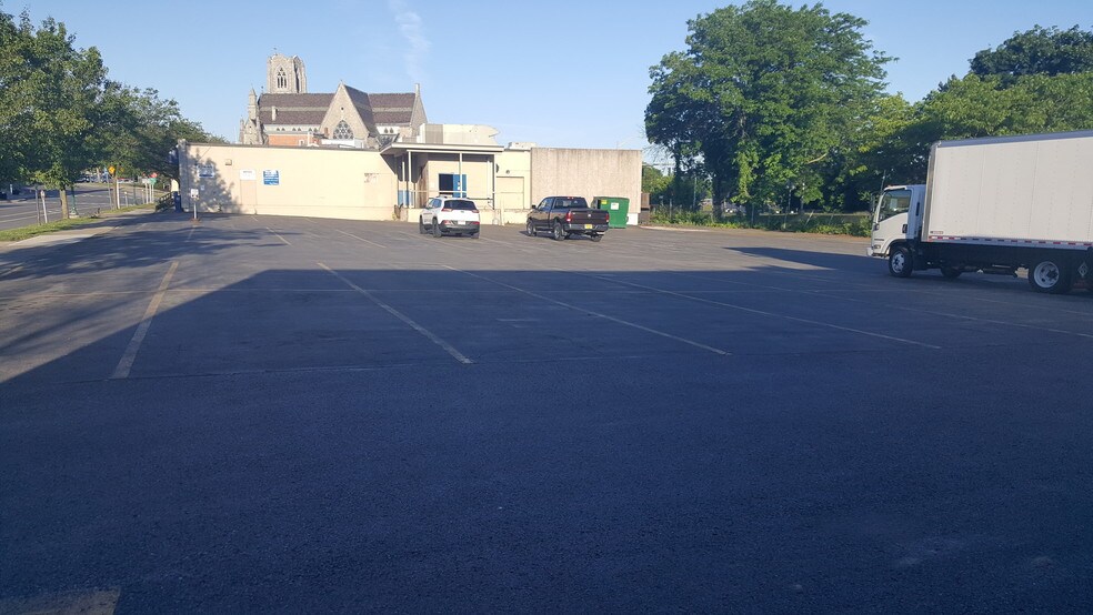 More Photos Of 25 Dill St, Auburn Office For Lease