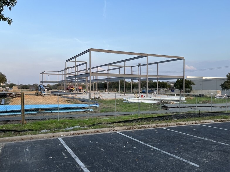 More Photos Of 11301 Lakeline Blvd, Austin Office For Lease