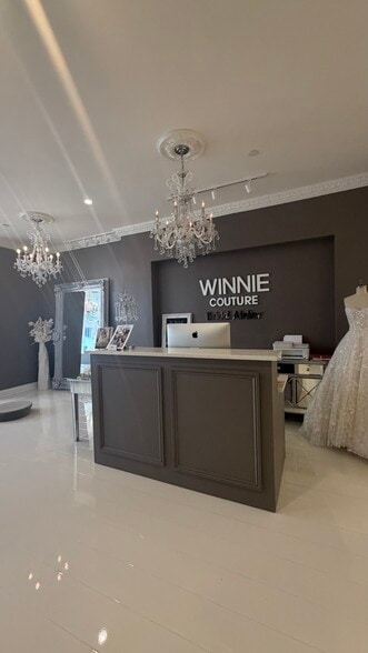 More Photos Of 376 Boylston St, Boston Storefront Retail Office For Lease