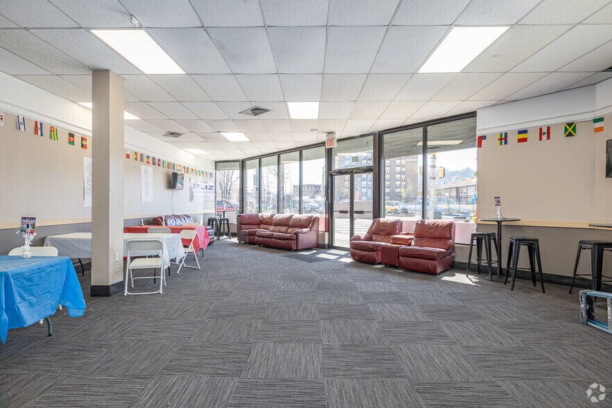 More Photos Of 237-251 Market St, Paterson Storefront Retail Office For Lease