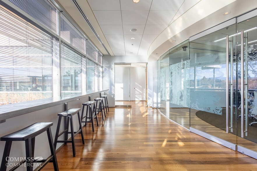 More Photos Of 360 SW Bond St, Bend Office For Lease