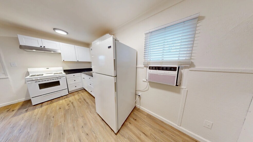 More Photos Of 2715 Twin View Blvd, Shasta Lake Multifamily For Sale